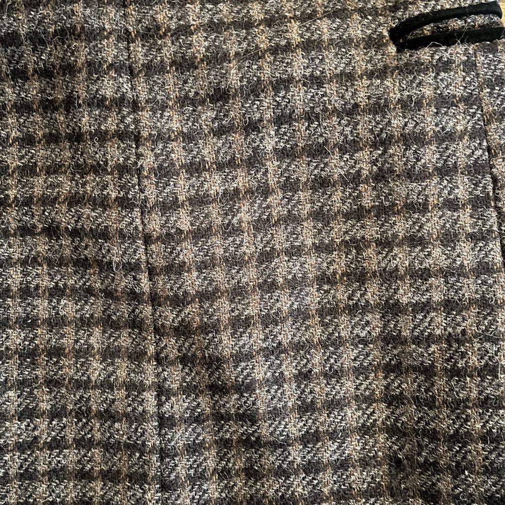 Harvé Benard Black and Gray Houndstooth Blazer - Picture 6 of 8